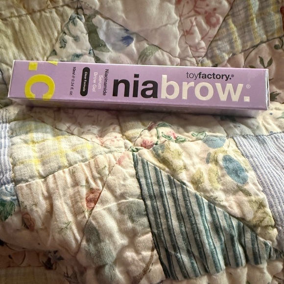 ToyFactory Niabrow Niacinamide Serum Brow Gel – Clear Vegan & Cruelty-Free 10ml - Picture 1 of 5